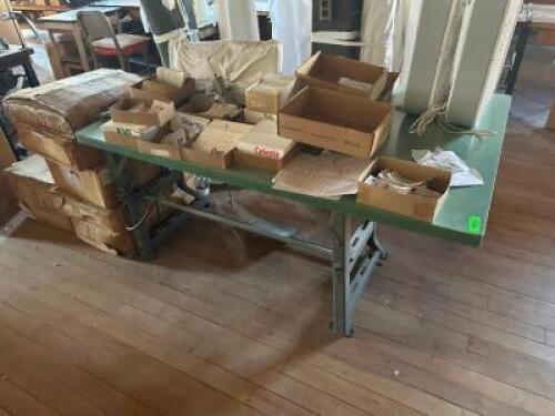 HEAVY DUTY WORK TABLE