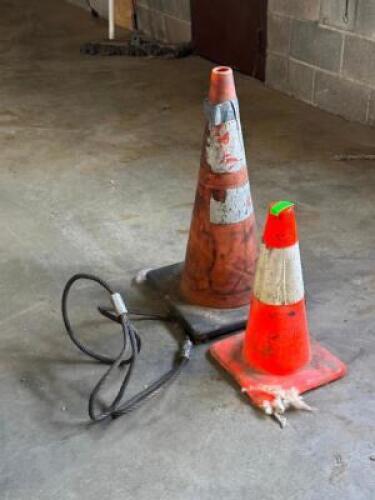 (7) - ASSORTED CONES