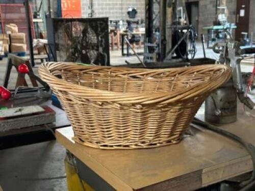 WICKER BASKET