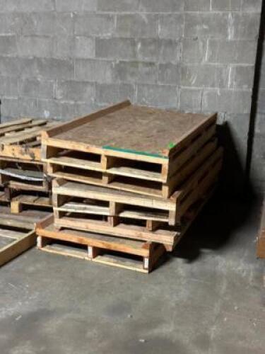 STACK OF PREMIUM PALLETS