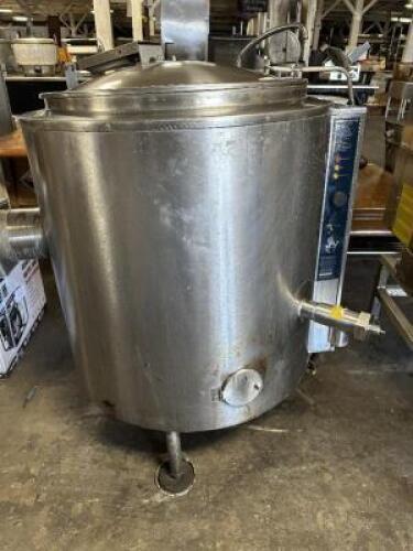 DESCRIPTION: GROEN 40 GALLON STEAM JACKETED KETTLE. BRAND / MODEL: GROEN AH/1E-40 ADDITIONAL INFORMATION NATURAL GAS CONTACT For more details, simply