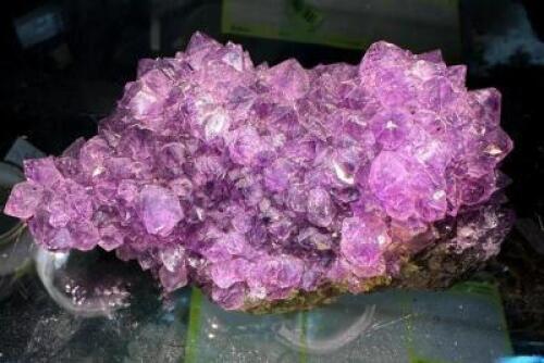 DESCRIPTION: AMETHYST SPECIMEN SIZE: 3"X2" QTY: 1