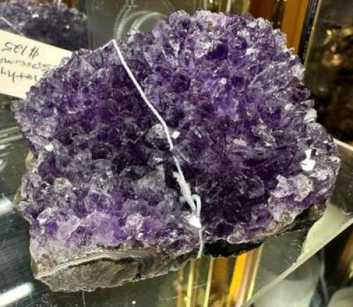 DESCRIPTION: AMETHYST SPECIMEN QTY: 1