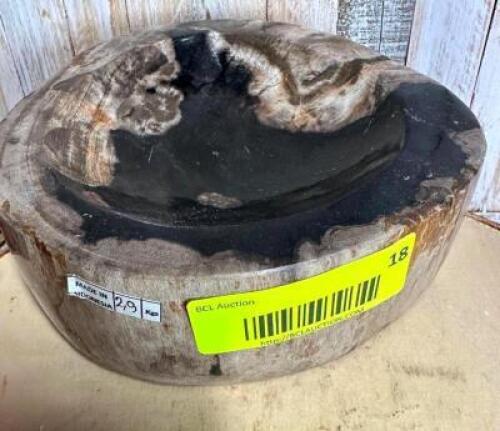 DESCRIPTION: LARGE PETRIFIED WOOD BOWL SIZE: 7"X2" QTY: 1