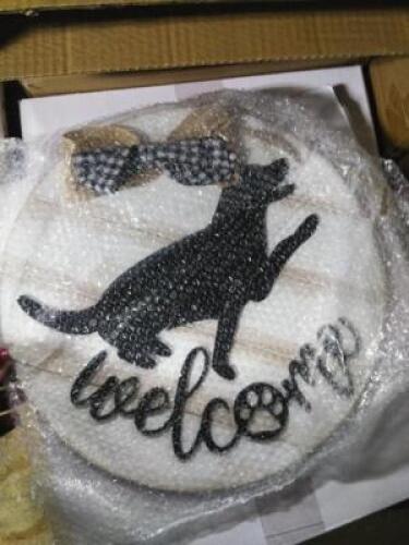DESCRIPTION: (3) WELCOME SIGNS BRAND/MODEL: WOOD AND METAL RETAIL$: $17.58 EA QTY: 3
