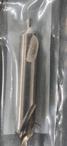 DESCRIPTION: (5) COBALT DE DRILL C'SINK COMBO BRAND/MODEL: VC 01047042 SIZE: 4 5/16" BODY RETAIL$: $7.61 QTY: 5