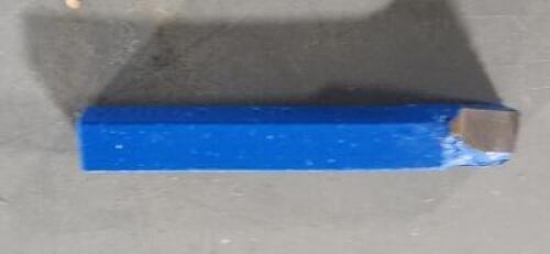 DESCRIPTION: (8) SINGLE POINT TOOL BITS BRAND/MODEL: VC 02631166 SIZE: 1/4" SQ SHANK RETAIL$: $3.70 QTY: 8