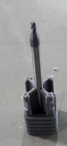 DESCRIPTION: (4) SOLID CARBIDE STUB END MILL BRAND/MODEL: MICROCUT 89462-010 SIZE: 1/16" CUT DIA 0.010 RAD 1/8"SD 0.93"LOC RETAIL$: $28.40 QTY: 4