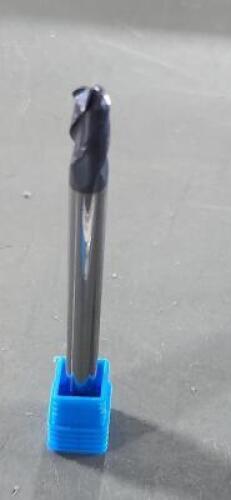 DESCRIPTION: (2) CARBIDE SQ END MILL BRAND/MODEL: WIDIN 151005 SIZE: 1/4" DIA 1/2" LOC RETAIL$: $57.40 QTY: 2