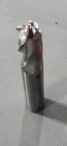 DESCRIPTION: (4) SOLID CARBIDE SQ END MILL BRAND/MODEL: HTC 360-4500-125R SIZE: 1/2DIA 1/2" LOC RETAIL$: 44.58 EA QTY: 4
