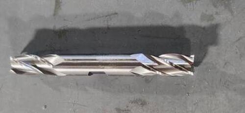 DESCRIPTION: (1) HSS DE SQ END MILL BRAND/MODEL: HERTEL 41117607 SIZE: 1/2" DIA 1" LOC RETAIL$: $33.35 QTY: 1