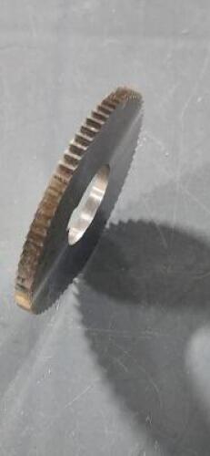 DESCRIPTION: (1) HSS STRAIGHT TOOTH SLOTTING/SLITTING SAW BRAND/MODEL: MADE IN USA 5-745-415 SIZE: 2-3/4" DIA .182" THICK 1" ARBOR HOLE 72 TOOTH RETAI