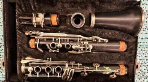 VITO PLASTIC CLARINET