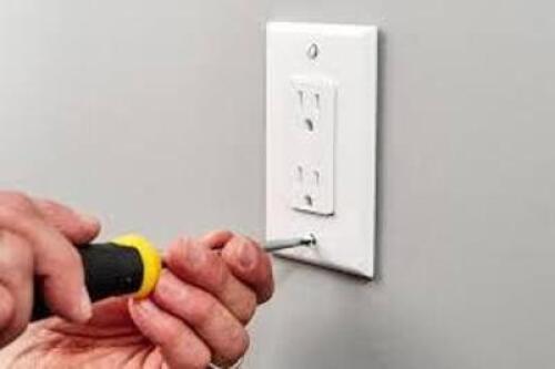 DESCRIPTION: (3) BOXES OF (20) ELECTRICAL OUTLET COVERS BRAND/MODEL: BUILT INDUSTRIAL INFORMATION: WHITE SIZE: 4 DIFFERENT STYLES PER BOX RETAIL$: $26