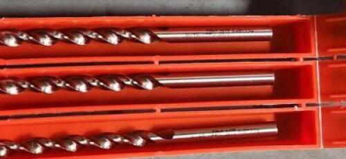 DESCRIPTION: (3) COBALT JOBBER DRILL BITS BRAND/MODEL: ACCUPRO LENGTH DRILL SIZE: 7/32" DIA 130* RETAIL$: $13.90 QTY: 3