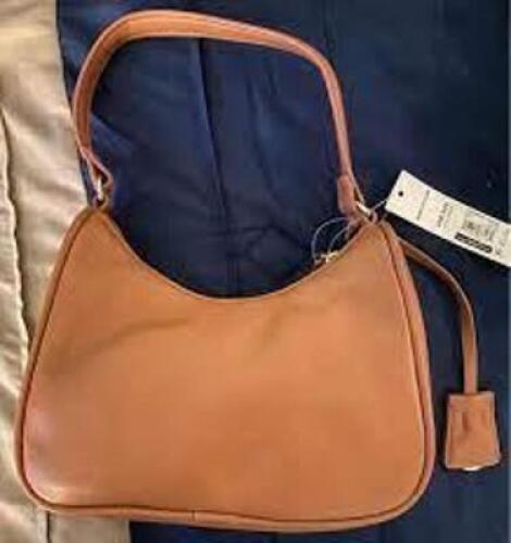 DESCRIPTION: (1) CONTEMPORARY BAGUETTE HANDBAG BRAND/MODEL: NO BOUNDARIES INFORMATION: BROWN SIZE: SMALL RETAIL$: $14.98 EA QTY: 1
