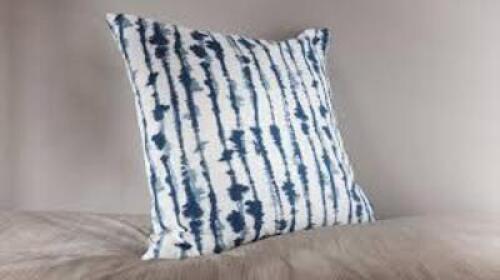 DESCRIPTION: (4) DECORATIVE PILLOW CASES BRAND/MODEL: MAINSTAYS INFORMATION: BLACK AND WHITE SIZE: 18" X 18" RETAIL$: $7.28 EA QTY: 4