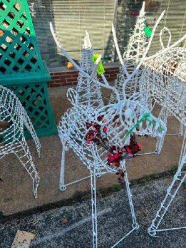 SMALL REINDEER