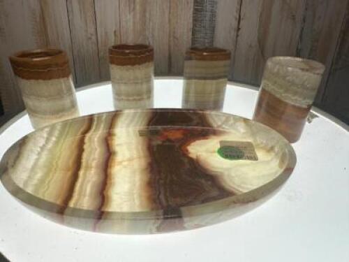 ONYX DISH W/ SHOT GLASSES