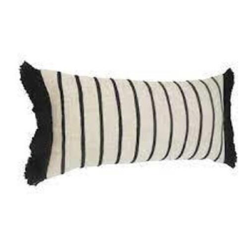 DESCRIPTION: (1) INDOOR PILLOW BRAND/MODEL: LR HOME SIZE: 12X24 RETAIL$: $1.00 QTY: 1