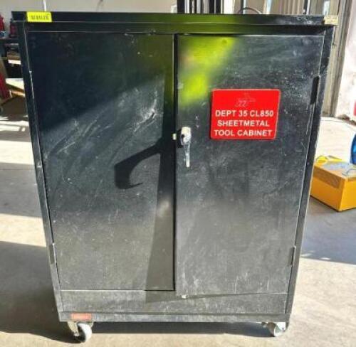 STORAGE CABINET ON CASTORS
