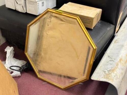 DECORATIVE MIRROR