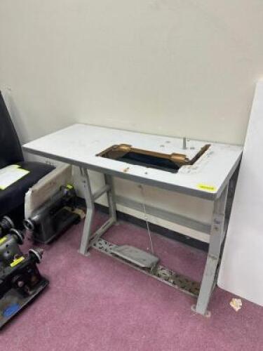 4 FT. SEWING MACHINE TABLE