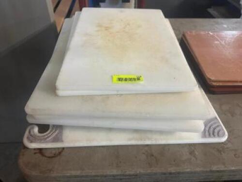 DESCRIPTION (5) ASSORTED SMALL PLASTIC CUTTING BOARDS. LOCATION BAY 6 THIS LOT IS: ONE MONEY QTY 1