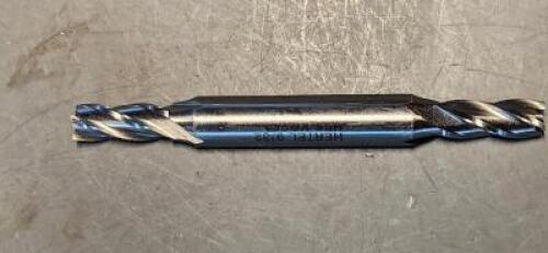 DESCRIPTION: (1) HSS DE SQ END MILL BRAND/MODEL: HERTEL 41117532 SIZE: 9/32" DIA 11/16"LOC QTY: 1