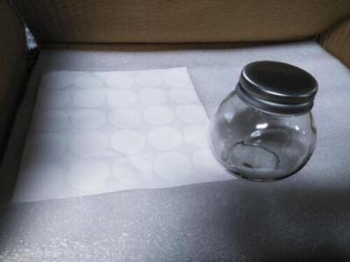DESCRIPTION: (15) GLASS CANDY JAR WITH SCREW ON LID BRAND/MODEL: BLUE PANDA INFORMATION: SLANTED CLEAR GLASS SIZE: 3.4 OZ RETAIL$: $18.99 EA QTY: 15