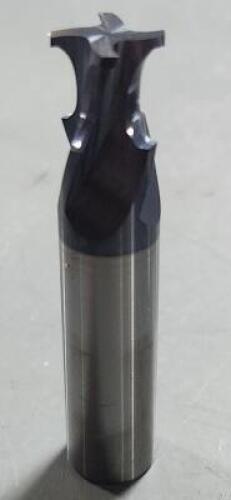 DESCRIPTION: (4) SOLID CARBIDE END MILLS BRAND/MODEL: MITGI E01-127 SIZE: 1/2" D QTY: 4