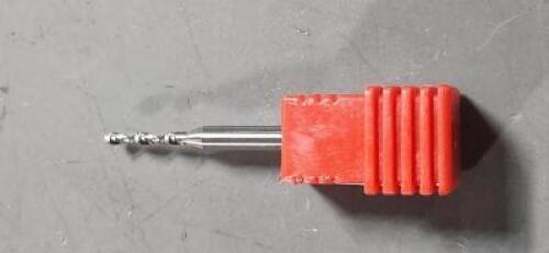 DESCRIPTION: (6) SOLID CARBIDE CIRCUIT BOARD DRILL BITS BRAND/MODEL: KYOCERA 02922656 SIZE: 1.7MM DIA 130* QTY: 6