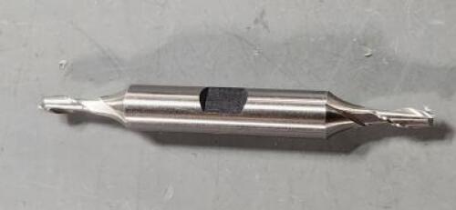 DESCRIPTION: (1) COBALT SQ END MILL BRAND/MODEL: HERTEL87150694 SIZE: 5/32" DIA 7/16" LOC 3/8" SD RETAIL$: $31.98 QTY: 1