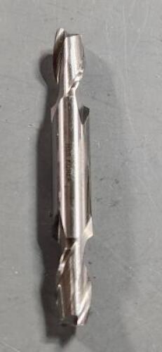 DESCRIPTION: (1) HSS SQ END MILL BRAND/MODEL: HERTEL 41115502 SIZE: 7/16" DIA 13/16" LOC RETAIL$: $27.17 QTY: 1