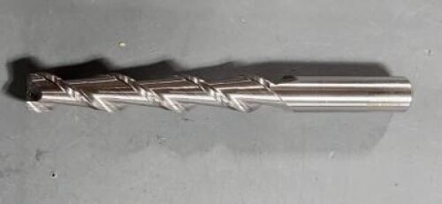 DESCRIPTION: (1) HSS SQ END MILL BRAND/MODEL: HERTEL 02478576 SIZE: 1/2" DIA 3" LOC RETAIL$: $36.50 QTY: 1