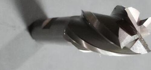 DESCRIPTION: (1) COBALT SQ END MILL BRAND/MODEL: HERTEL 91194027 SIZE: 1" DIA 1-7/8" LOC RETAIL$: $82.63 QTY: 1