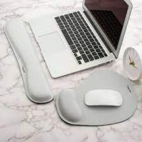 DESCRIPTION: (2) KEYBOARD AND MOUSE WRIST REST PADS BRAND/MODEL: INSTEN INFORMATION: WHITE RETAIL$: $21.99 EA QTY: 2