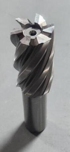 DESCRIPTION: (1) HSS SQ END MILL BRAND/MODEL: HERTEL 91199018 SIZE: 1-1/16" DIA 2" LOC RETAIL$: $88.46 QTY: 1