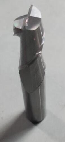 DESCRIPTION: (1) SOLID CARBIDE SQ END MILL BRAND/MODEL: ACCUPRO 01216498 SIZE: 14mm DIA 32mm LOC RETAIL$: $105.83 QTY: 1