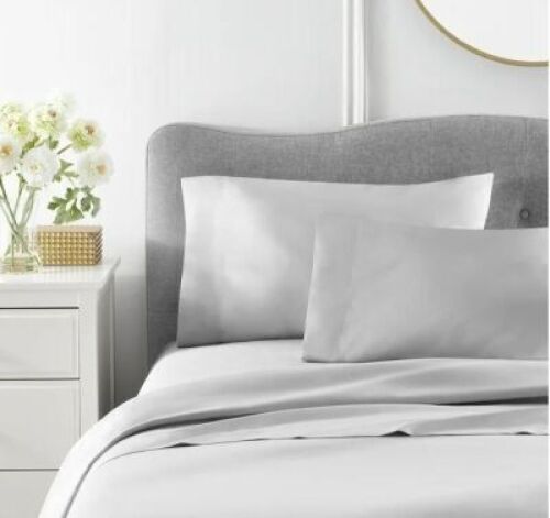 DESCRIPTION: (!) EGYPTIAN COTTON SHEET SET BRAND/MODEL: HOTEL STYLE KING INFORMATION: SILVER SIZE: KING RETAIL$: $84.00 EA QTY: 1