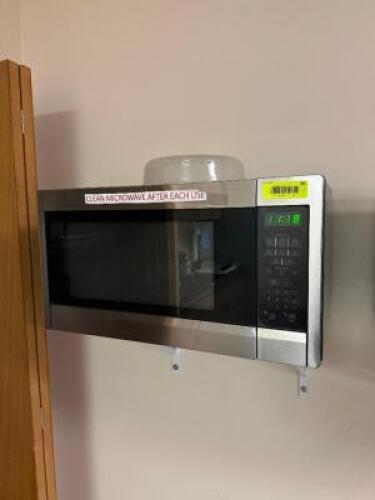 MICROWAVE WITH WALL MOUNT