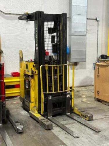 HYSTER N40XMR3 NARROW AISLE ELECTRIC FORKLIFT