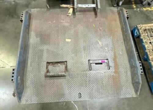 LOADING DOCK PLATE