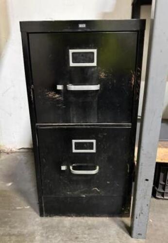 METAL FILE CABINET