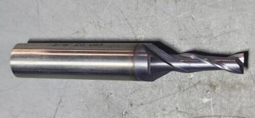 DESCRIPTION: (1) COBALT SQ END MILL BRAND/MODEL: HERTEL 41119421 SIZE: 3/16" DIA 7/16" LOC 3/8" SD QTY: 1