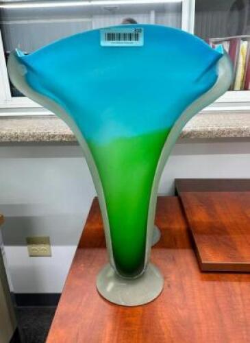 (2)- VASES