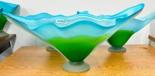 (3)- VASES