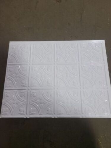 DESCRIPTION: (1) BOX OF (5) BACKSPLASH PANELSINFORMATION: WHITE AND ORNATEQTY: 1