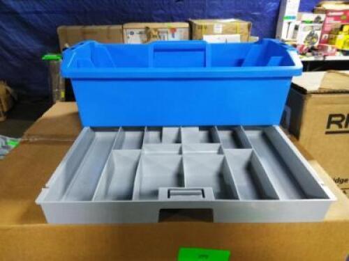 DESCRIPTION: (6) CARRYING TOTE BRAND/MODEL: PREMIER INFORMATION: BLUE RETAIL$: $20.00 EA TOTE QTY: 6