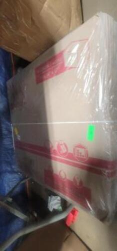 DESCRIPTION: (1) PACK OF APPROX (25) MOVING AND STORAGE BOXES BRAND/MODEL: PEN-GEAR SIZE: 19X14X17 RETAIL$: $32.00 EA QTY: 1